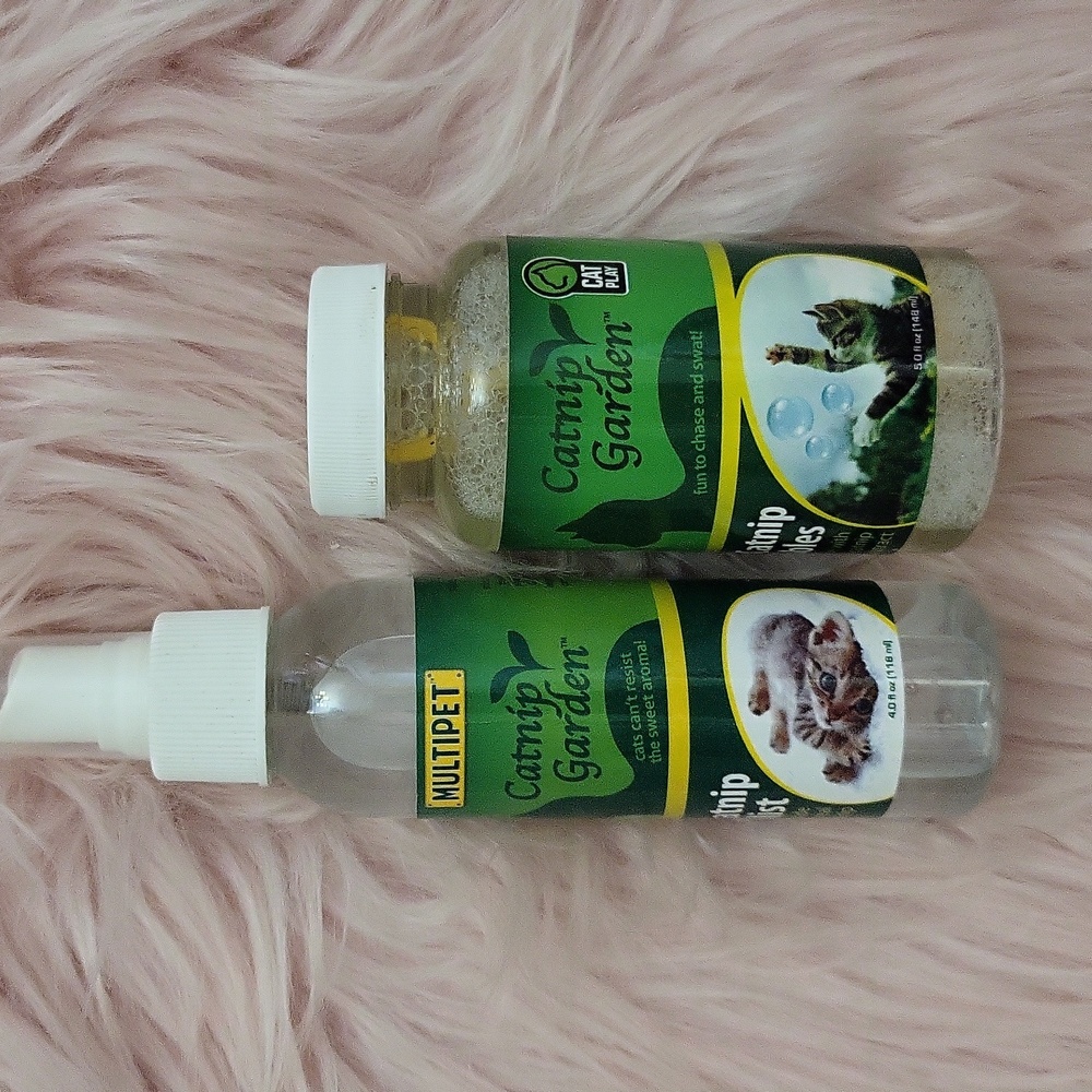 Brand New MULTIPET CATNIP GARDEN CATNIP MIST & BUBBLES-2CT